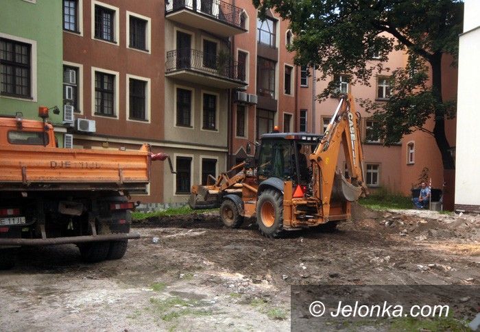 JELENIA GÓRA: Bankowa bez szczerby
