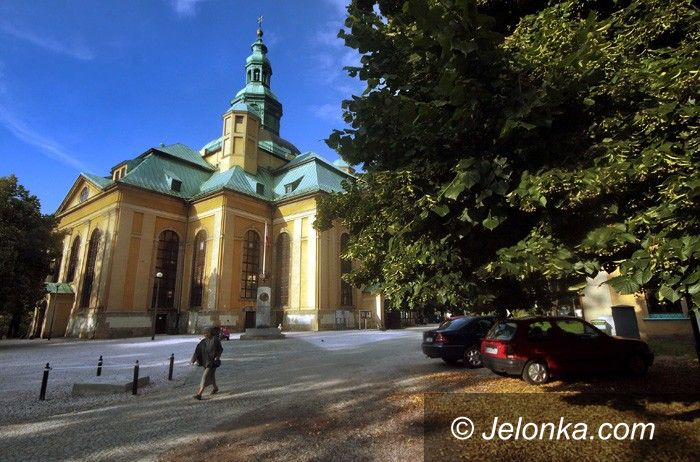 JELENIA GÓRA: Kościół Łaski za zamkniętymi bramami