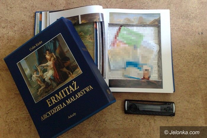 JELENIA GÓRA: Album z malarstwem skrytką złodzieja