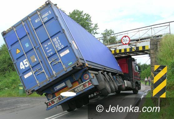 REGION: Przejazd nie dla wysokich pojazdów