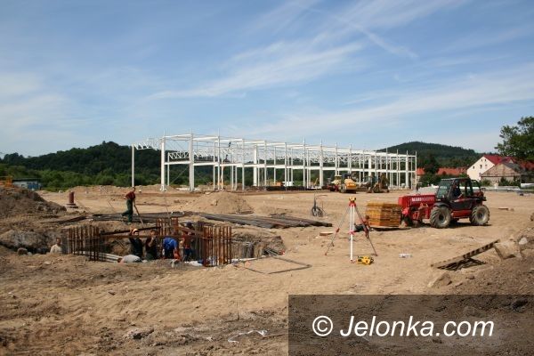 JELENIA GÓRA: Castorama coraz bardziej realna
