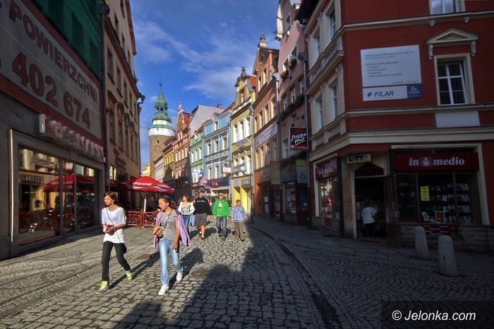 JELENIA GÓRA: Tumany kurzu zatruwają życie