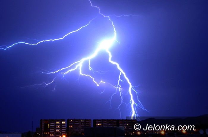 JELENIA GÓRA: Nocny balet piorunów