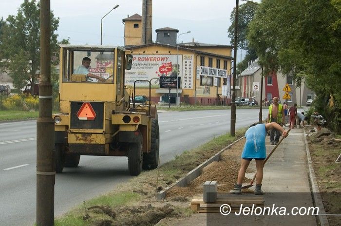 JELENIA GÓRA: Partactwo na budowie nowej drogi rowerowej