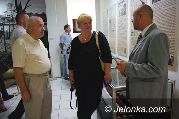 JELENIA GÓRA: Wojna obronna prawie na żywo