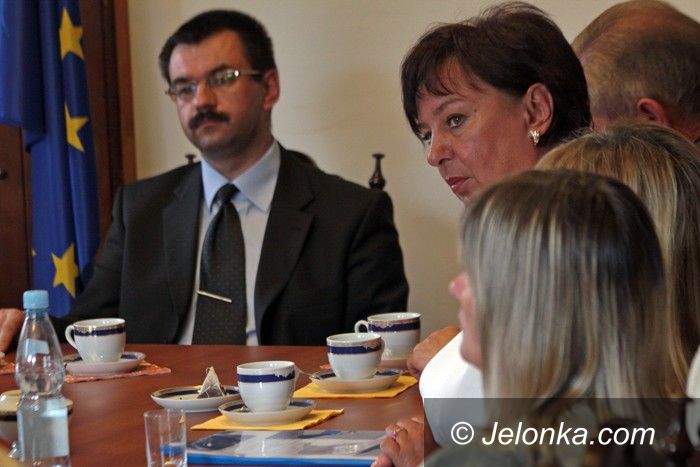 JELENIA GÓRA: Autobusami do sukcesu, czy do klęski