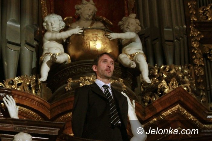 JELENIA GÓRA: Wypieścił klawisze i porwał publiczność