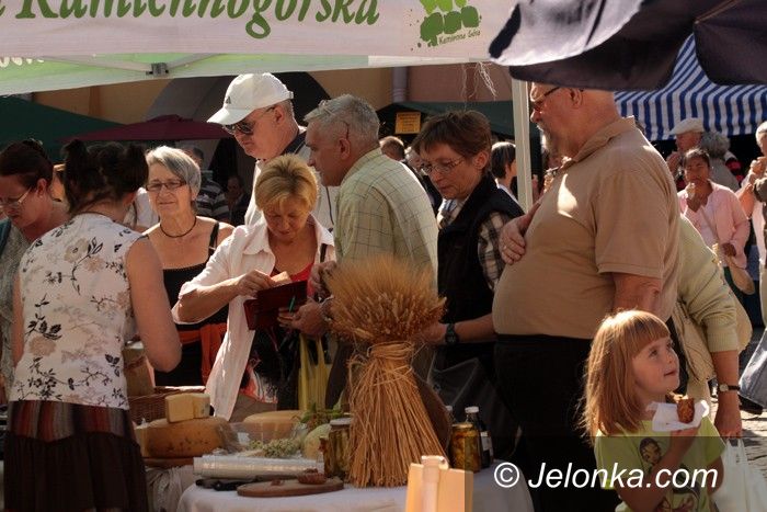 JELENIA GÓRA: Wiejskie skarby w Rynku
