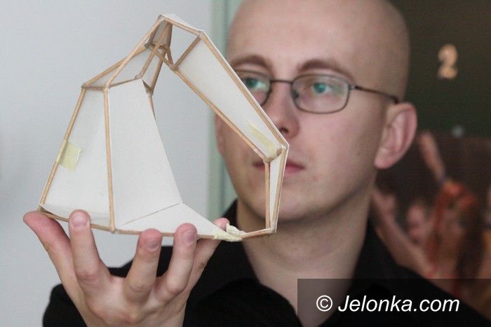 JELENIA GÓRA: Kozakiewicz w Jeleniej Górze: moc symbolu