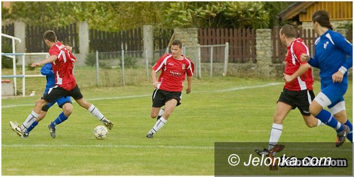 Jelenia Góra - Jeżów Sudecki: Ósme zwycięstwo Lotnika