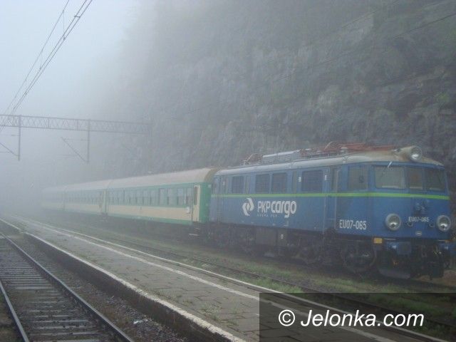 JELENIA GÓRA: Koleją po regionie: tanio i wygodnie