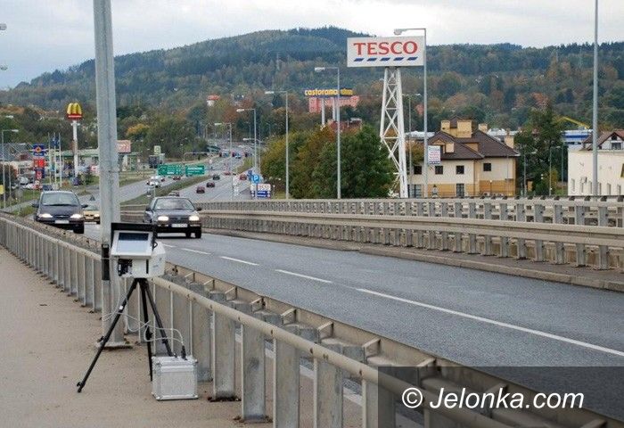 JELENIA GÓRA: Mandatowe żniwo fotoradaru
