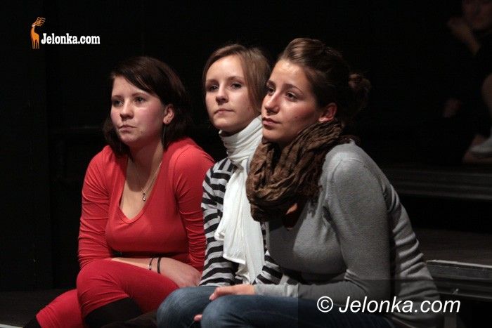 JELENIA GÓRA: Na scenie nie ma miejsca na wstyd