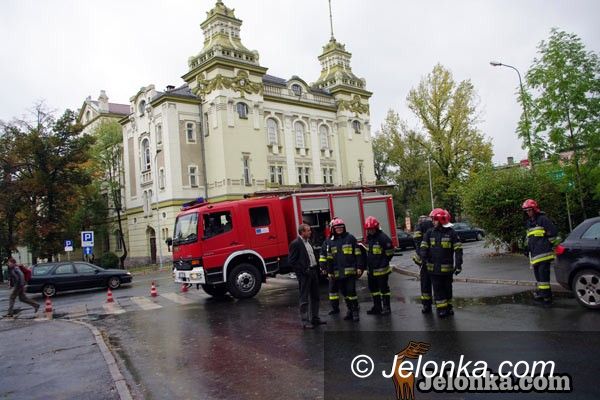 JELENIA GÓRA: Korki przez plamę