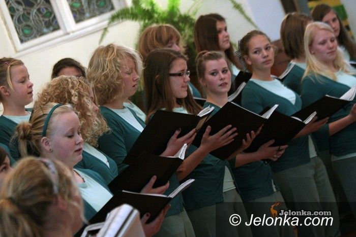 JELENIA GÓRA: Sto lat wszystkim i po 3500 złotych wybranym