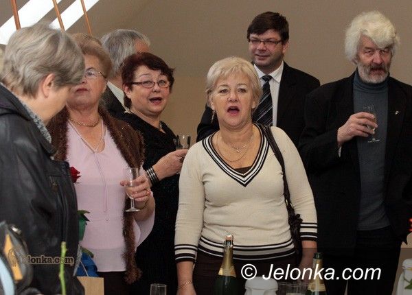 JELENIA GÓRA: Piórem wygrali z kalendarzem