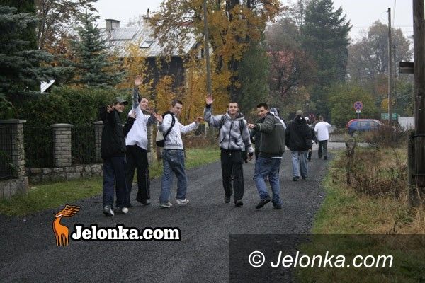 JELENIA GÓRA: Biegli z płomieniem pamięci o Papieżu