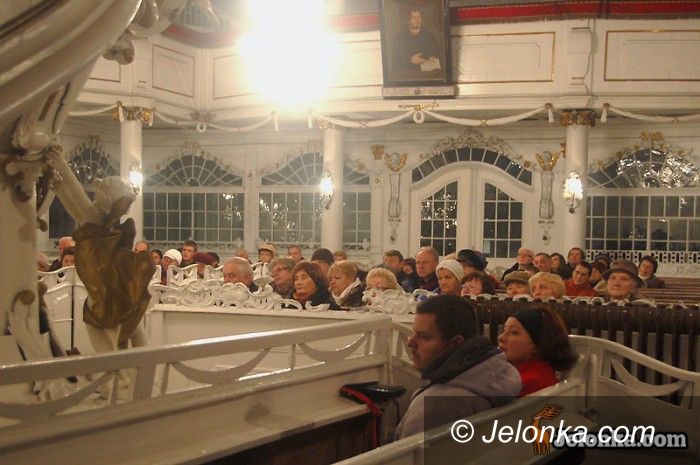 JELENIA GÓRA: Gorące emocje w zimnej świątyni