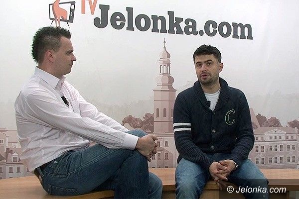 JELENIA GÓRA: Zobacz „Luźno na ławie”