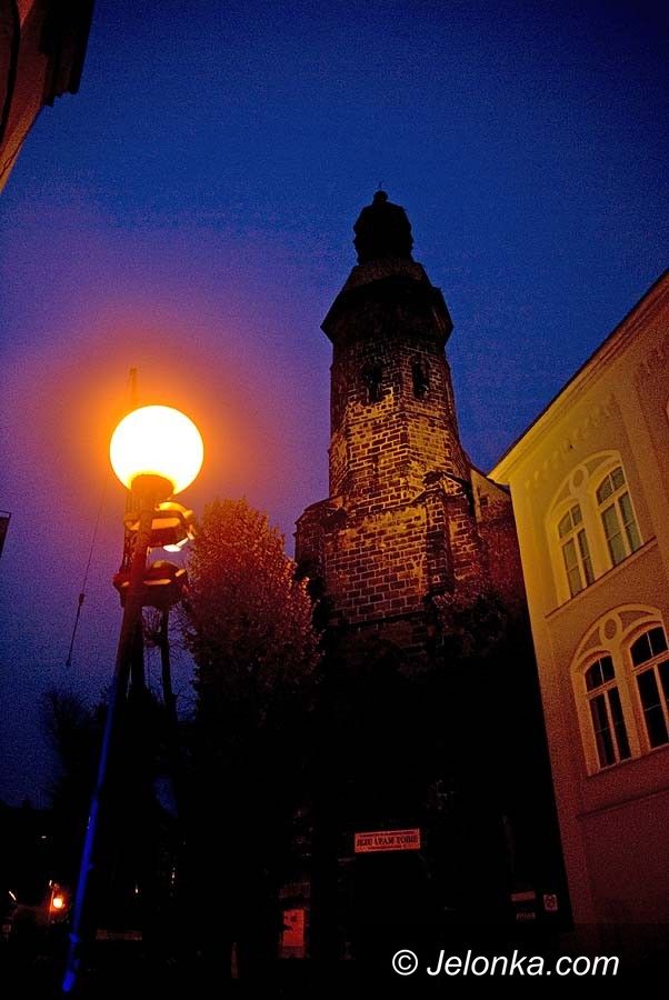 JELENIA GÓRA: Operacja: złote jabłko na wieży