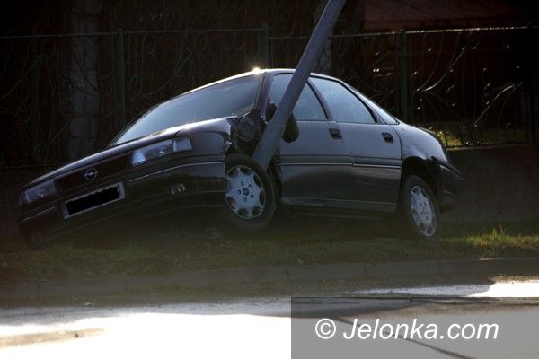 Jelenia Góra: Za ślisko lub za szybko na Wolności