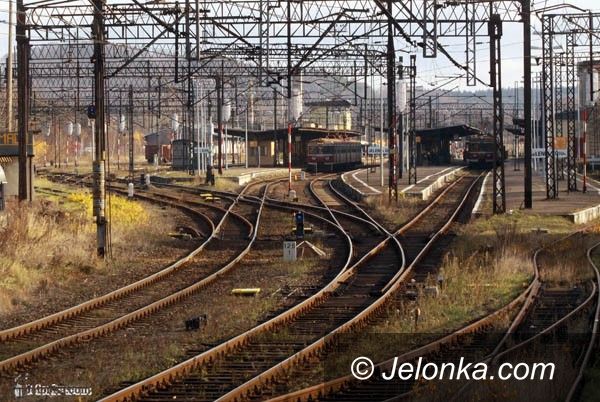 REGION: Pociągi znów pod znakiem zapytania