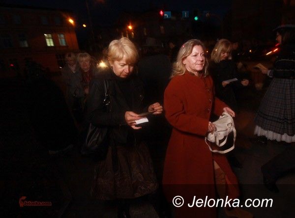 JELENIA GÓRA: Bardzo tłoczno w Teatrze im. Norwida