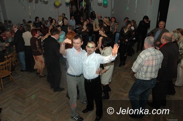 REGION: Bawiąc się pomogli potrzebującym