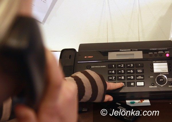 Jelenia Góra: Policjanci zablokowali Warszawę, ale nie telefony