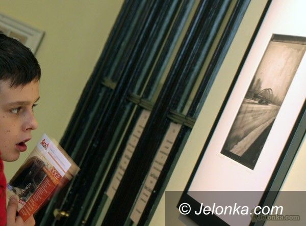 JELENIA GÓRA: Banalne piękno w Galerii Skene