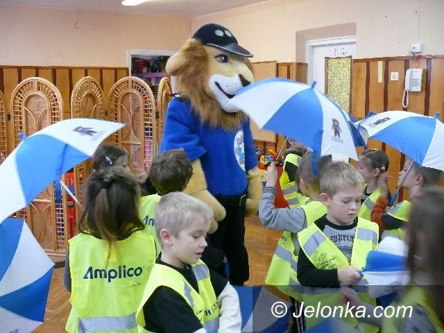 JELENIA GÓRA: Bez zagrożeń pod policyjnym parasolem