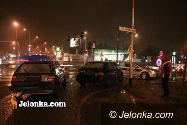 JELENIA GÓRA: Pogoda nie sprzyja kierowcom