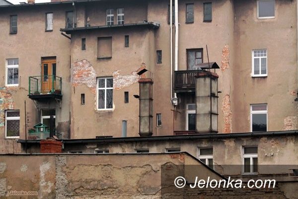 JELENIA GÓRA: Czarne chmury nad lokalówką