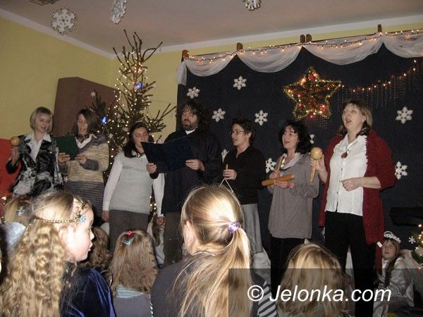 REGION JELENIOGÓRSKI: Kolędowali i wspomagali