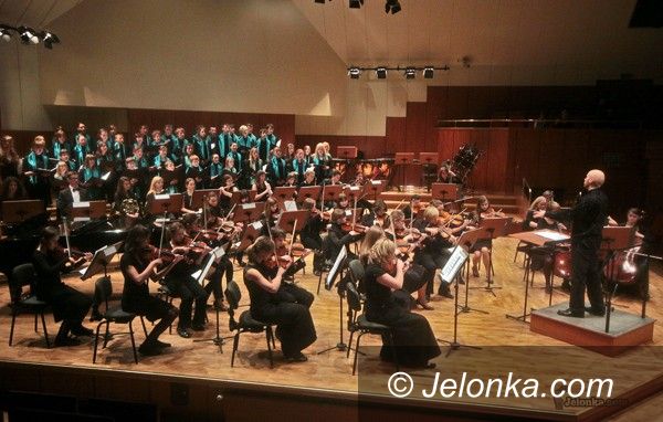 JELENIA GÓRA: Zamiast VIP–ów puste fotele