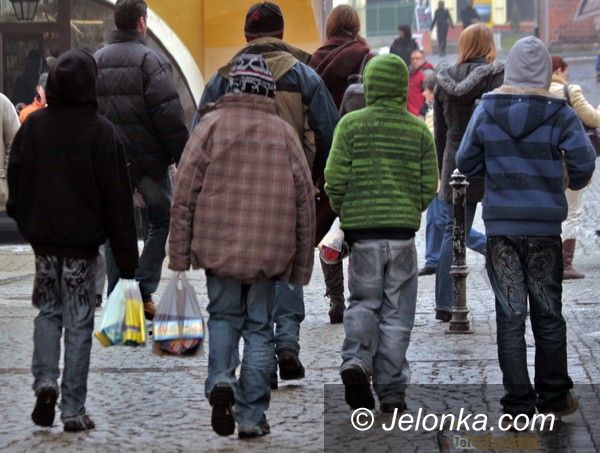 JELENIA GÓRA: Wybuchowe noce i dnie