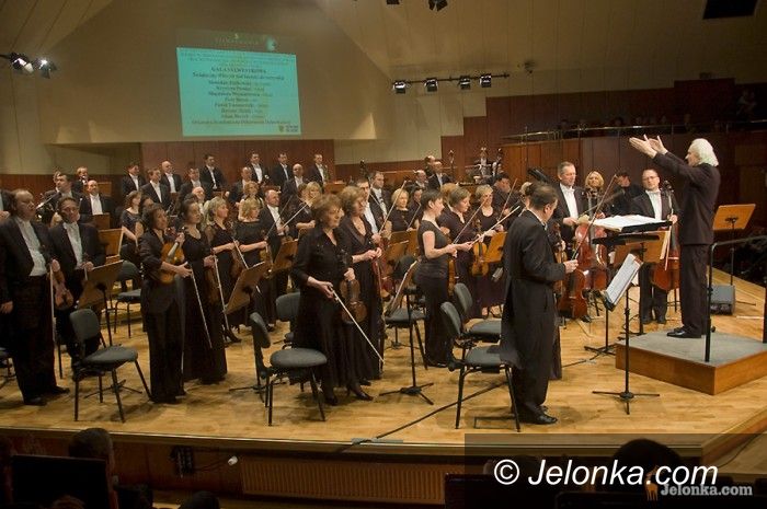 JELENIA GÓRA: Huczna gala i&#8230; pełna sala