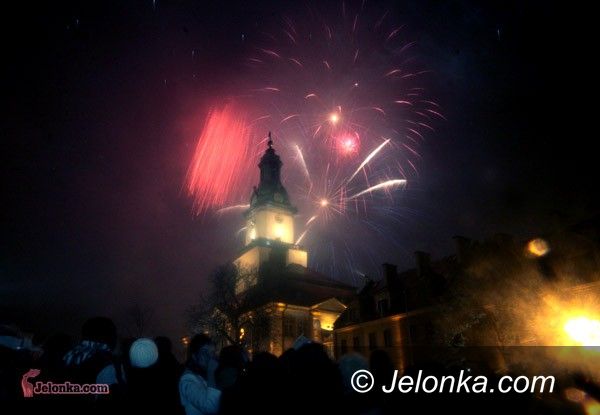 JELENIA GÓRA: AD 2010 witany świetliście i deszczowo – VIDEO
