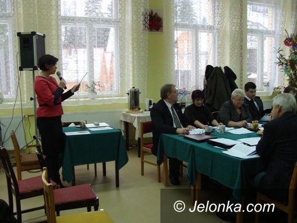 SZKLARSKA PORĘBA: Radni o planach i służbie zdrowia