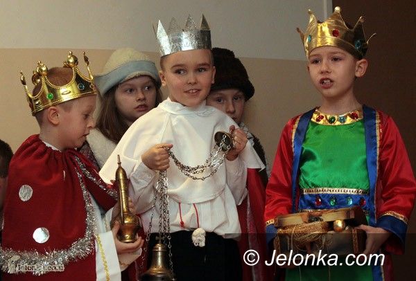 JELENIA GÓRA/ KRAJ: W Trzech Króli do roboty jak za Gomułki