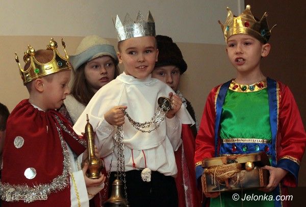 JELENIA GÓRA/ KRAJ: W Trzech Króli do roboty jak za Gomułki
