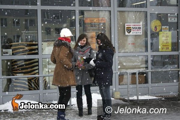 JELENIA GÓRA: Pieniądze się sypią dla dzieci w potrzebie