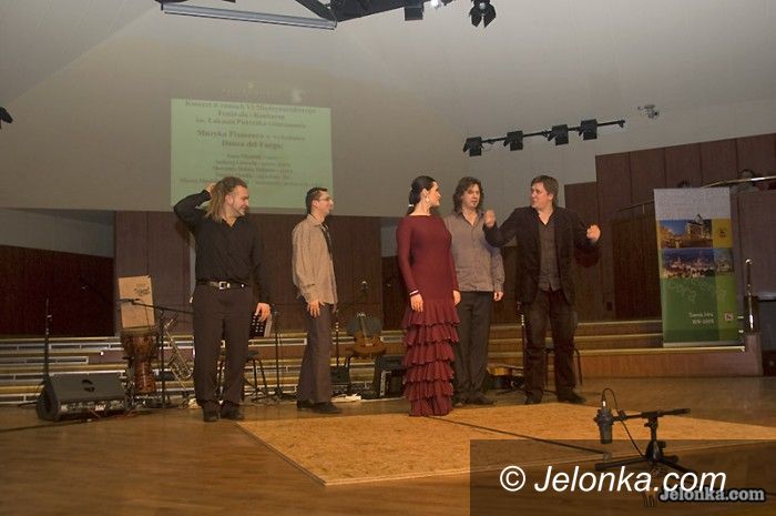 JELENIA GÓRA: Maniacy gitary ruszyli do boju
