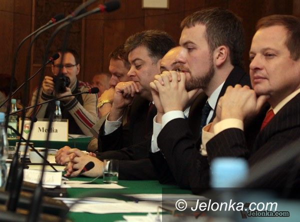 JELENIA GÓRA: Woda podrożeje? PiS jest przeciw