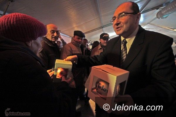 JELENIA GÓRA: Przeterminowane bombki w prezencie?