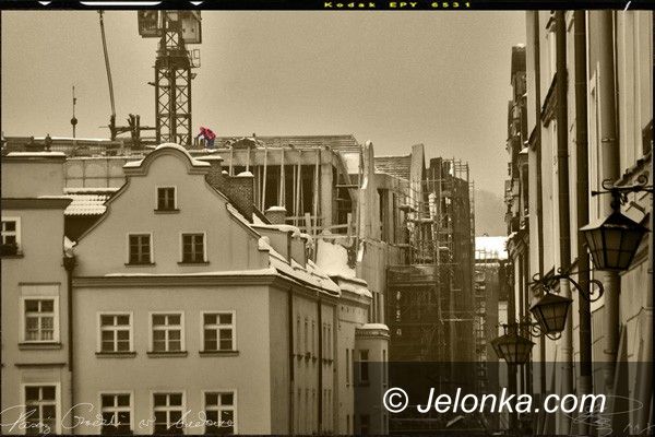 JELENIA GÓRA: Mróz nie mróz, robota czeka
