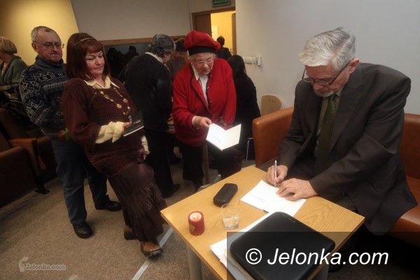 JELENIA GÓRA: Czarno–białe wiersze komandosa