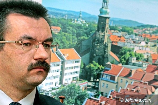 JELENIA GÓRA: Protestują po przetargu