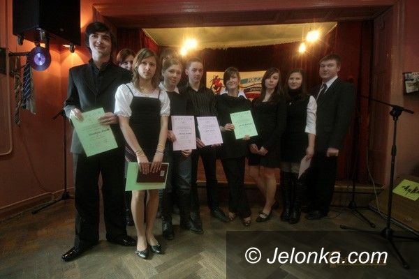JELENIA GÓRA: Wysokie loty z poezją