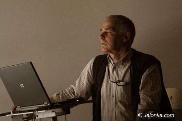 JELENIA GÓRA: „Paw” profesora i dziupla grabarza
